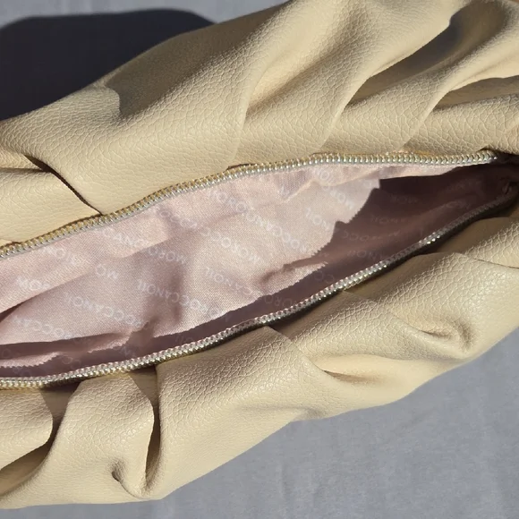 Moroccanoil Soft Cream Cosmetic Pouch - Picture 6 of 10